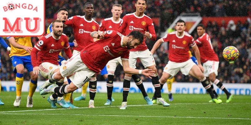 Erik ten Hag ưu tiên lối chơi kiểm soát hay phản công?

